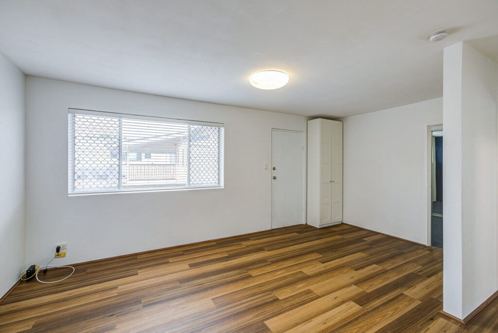 8c74d6f610ef1baffb4a74955bc96386.14fosterst-small